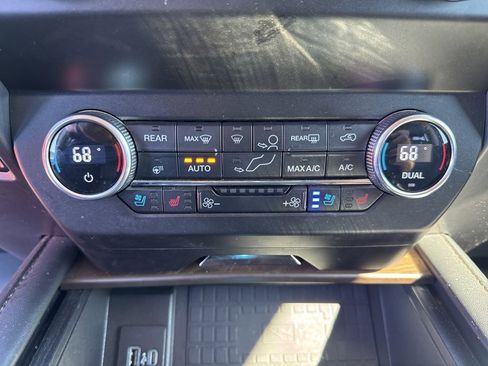 Used 2020 Ford Expedition Platinum image 49