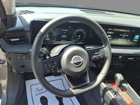 Certified 2025 Nissan Kicks SR w/ SR Premium Package AWD/4WD image 22