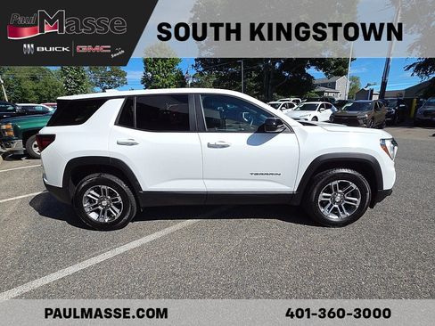 Used 2025 GMC Terrain Elevation AWD/4WD image 4