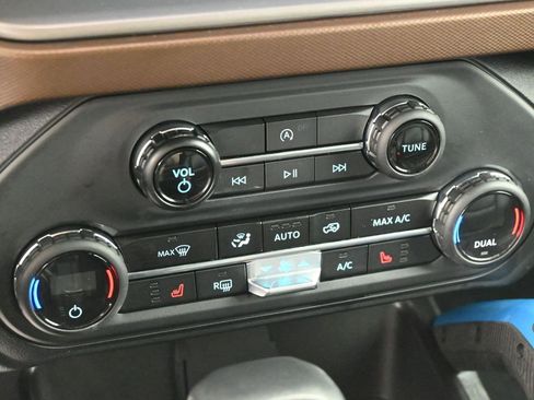 Used 2023 Ford Bronco Outer Banks image 15