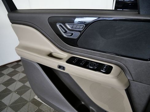 Certified 2021 Lincoln Aviator AWD w/ Elements Package image 25