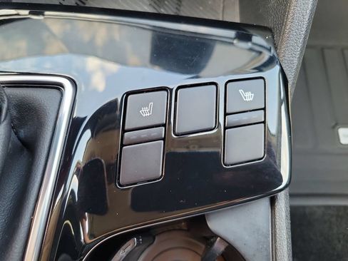 Used 2025 Kia Sportage EX FWD image 22