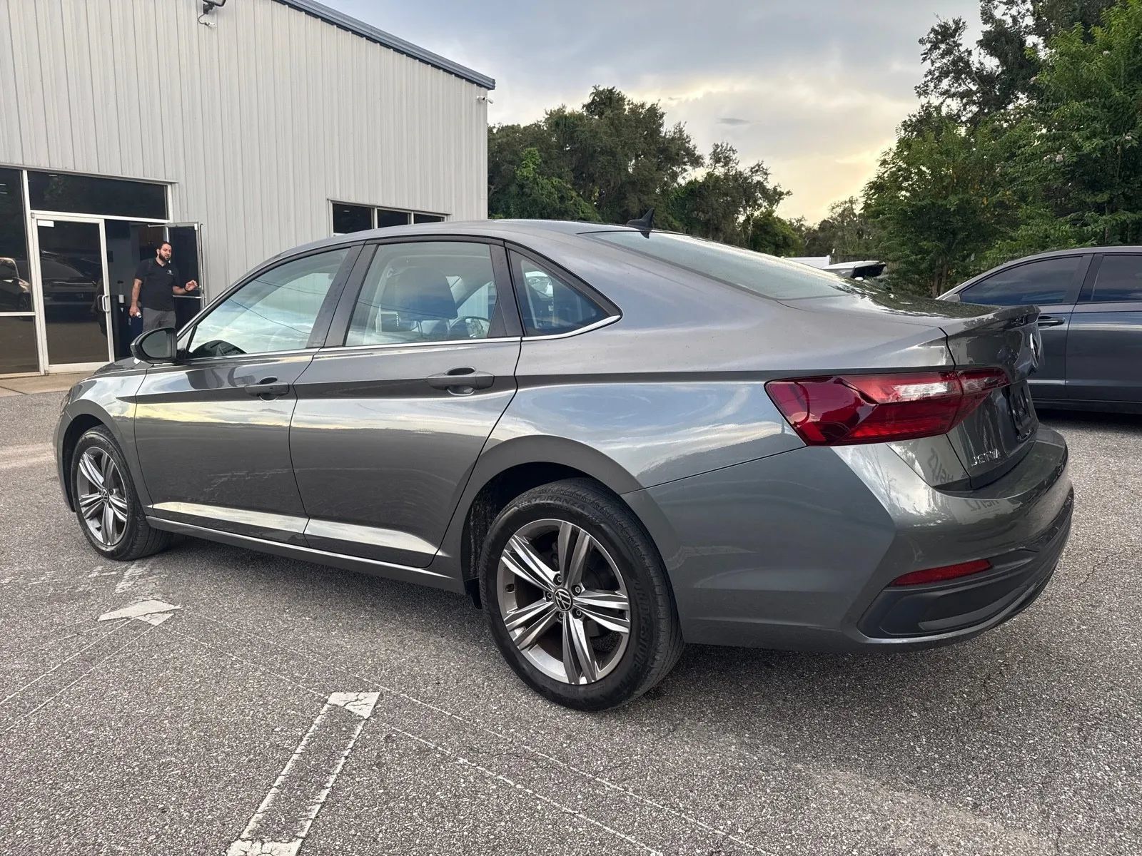 Used 2022 Volkswagen Jetta SE FWD image 12