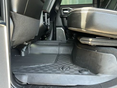 Used 2025 RAM 2500 Laramie AWD/4WD image 20