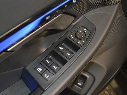 Used 2025 BMW M5 w/ Carbon Package image 18