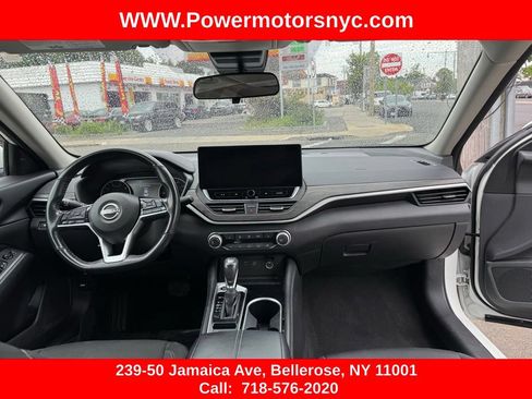 Used 2024 Nissan Altima 2.5 SV w/ SV Premium Package FWD image 16