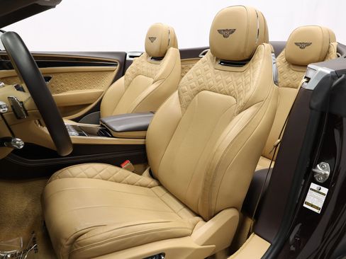 Used 2021 Bentley Continental GT AWD/4WD image 20