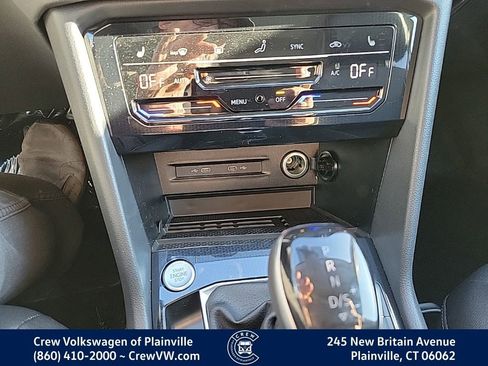 New 2026 Volkswagen Taos SE image 8