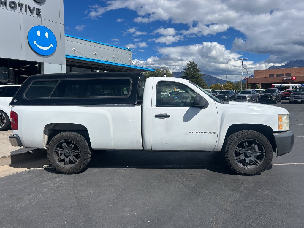 Used 2009 Chevrolet Silverado 1500 W/T RWD image 2