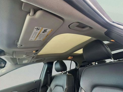 Used 2015 Mercedes-Benz GLA 250 image 21