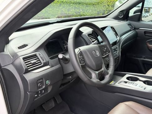 Used 2024 Honda Passport EX-L image 13