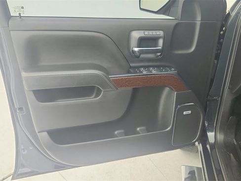 Used 2018 GMC Sierra 1500 SLT image 25