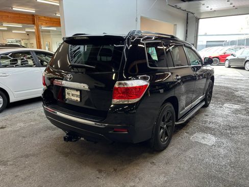 Used 2012 Toyota Highlander SE w/ Tow Pkg AWD/4WD image 7