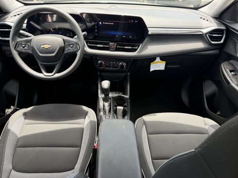 Used 2026 Chevrolet TrailBlazer LT FWD image 14