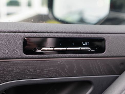 Used 2024 Lexus LX 600 4WD w/ Appearance Package image 24
