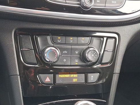 Used 2020 Buick Encore Preferred w/ Safety Package image 17