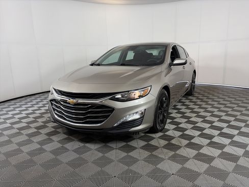 Used 2023 Chevrolet Malibu LT FWD image 3
