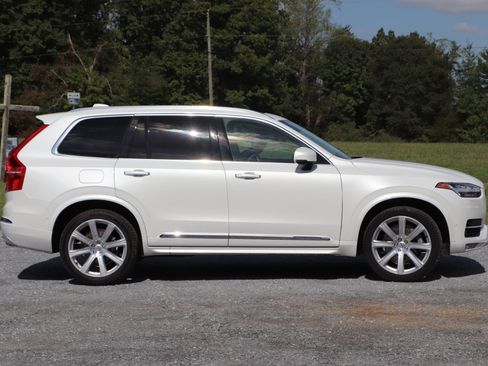 Used 2018 Volvo XC90 T6 Inscription w/ Luxury Package image 2