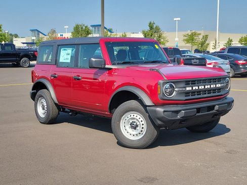 New 2025 Ford Bronco 4-Door image 32