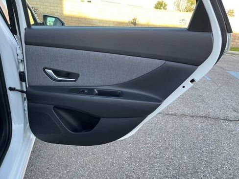 New 2026 Hyundai Elantra Limited image 32