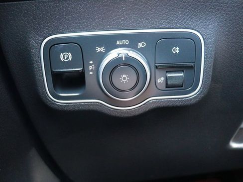 Used 2024 Mercedes-Benz EQB 250+ image 27