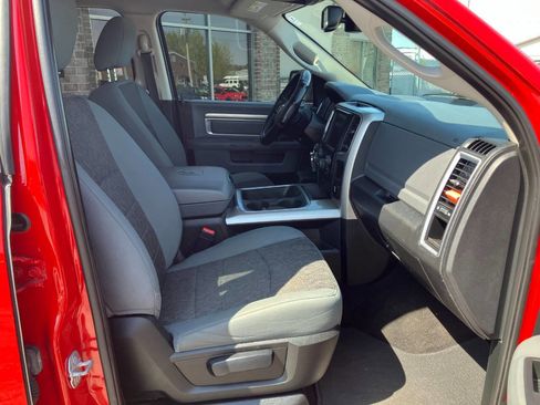 Used 2017 RAM 1500 Classic SLT w/ Luxury Group AWD/4WD image 14