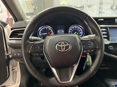 Used 2018 Toyota Camry SE image 14