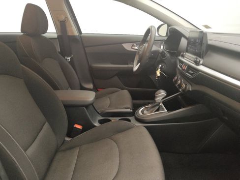 Used 2024 Kia Forte LXS FWD image 21