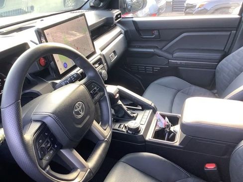 Certified 2025 Toyota 4Runner TRD Off-Road Premium AWD/4WD image 2