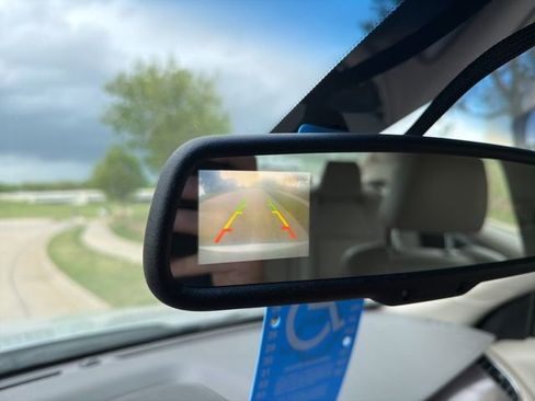 Used 2012 Ford Taurus SEL image 16