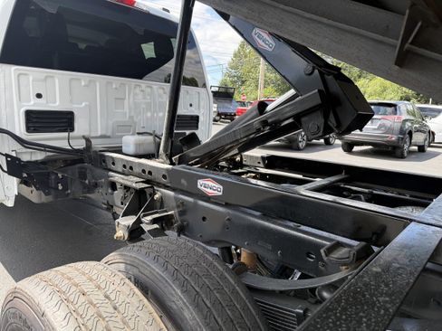 Used 2023 Ford F450 XLT w/ XLT Value Package AWD/4WD image 9