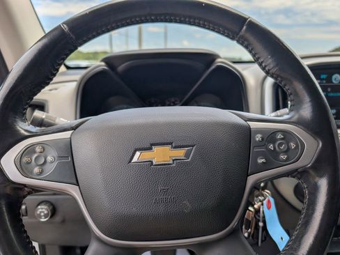 Used 2018 Chevrolet Colorado LT w/ LT Convenience Package RWD image 20