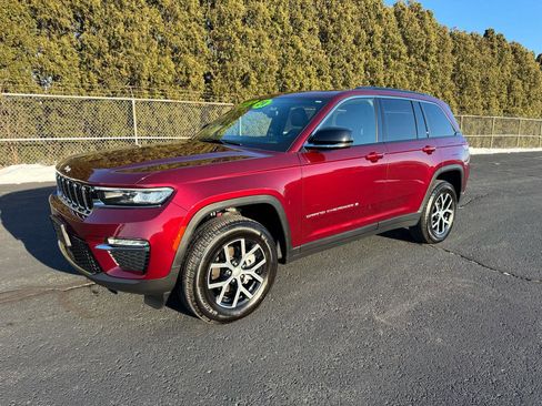 Used 2024 Jeep Grand Cherokee Limited image 2