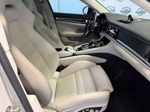 Used 2019 Porsche Panamera GTS w/ Premium Package Plus AWD/4WD image 27