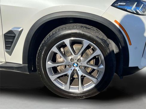 Used 2024 BMW X5 xDrive40i image 35