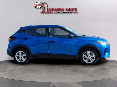 Used 2024 Nissan Kicks S FWD image 7