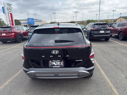 Used 2024 Hyundai Kona Limited AWD/4WD image 5