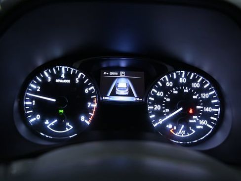 Used 2018 Nissan Pathfinder SV image 40