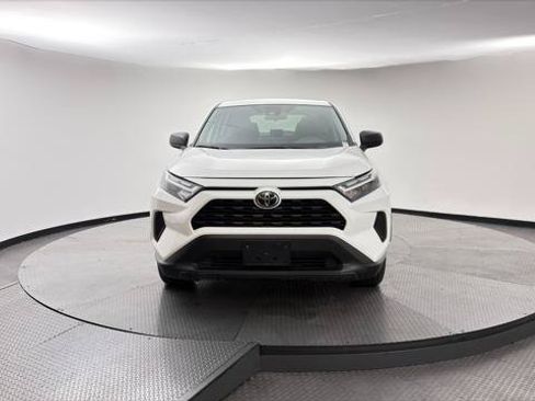 Used 2025 Toyota RAV4 LE FWD image 12