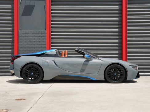 Used 2019 BMW i8 Roadster AWD/4WD image 15