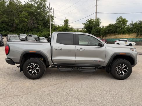 Used 2024 GMC Canyon AT4X AWD/4WD image 8