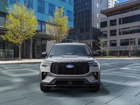 New 2027 Ford Explorer ST-Line AWD/4WD image 3