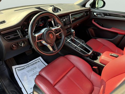Used 2020 Porsche Macan AWD/4WD image 33