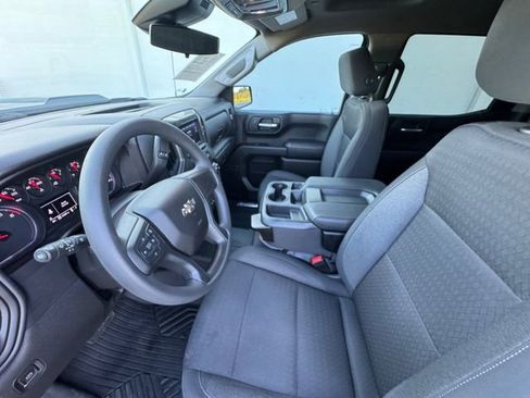 Used 2023 Chevrolet Silverado 1500 Custom Trail Boss AWD/4WD image 27