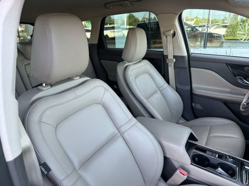 Used 2023 Lincoln Corsair FWD image 17