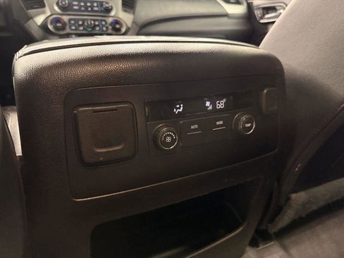 Used 2020 Chevrolet Suburban LT AWD/4WD image 23