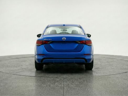 Used 2025 Nissan Sentra SV image 7