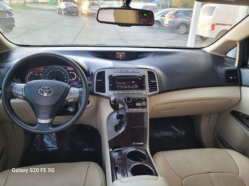 Used 2011 Toyota Venza FWD V6 4dr Crossover w/ Convenience Pkg image 13
