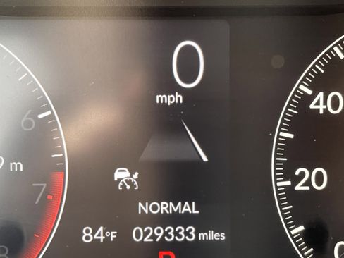 Used 2024 Honda HR-V LX image 14