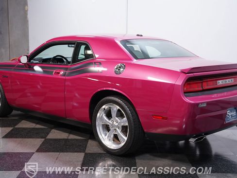 Used 2010 Dodge Challenger R/T RWD image 7